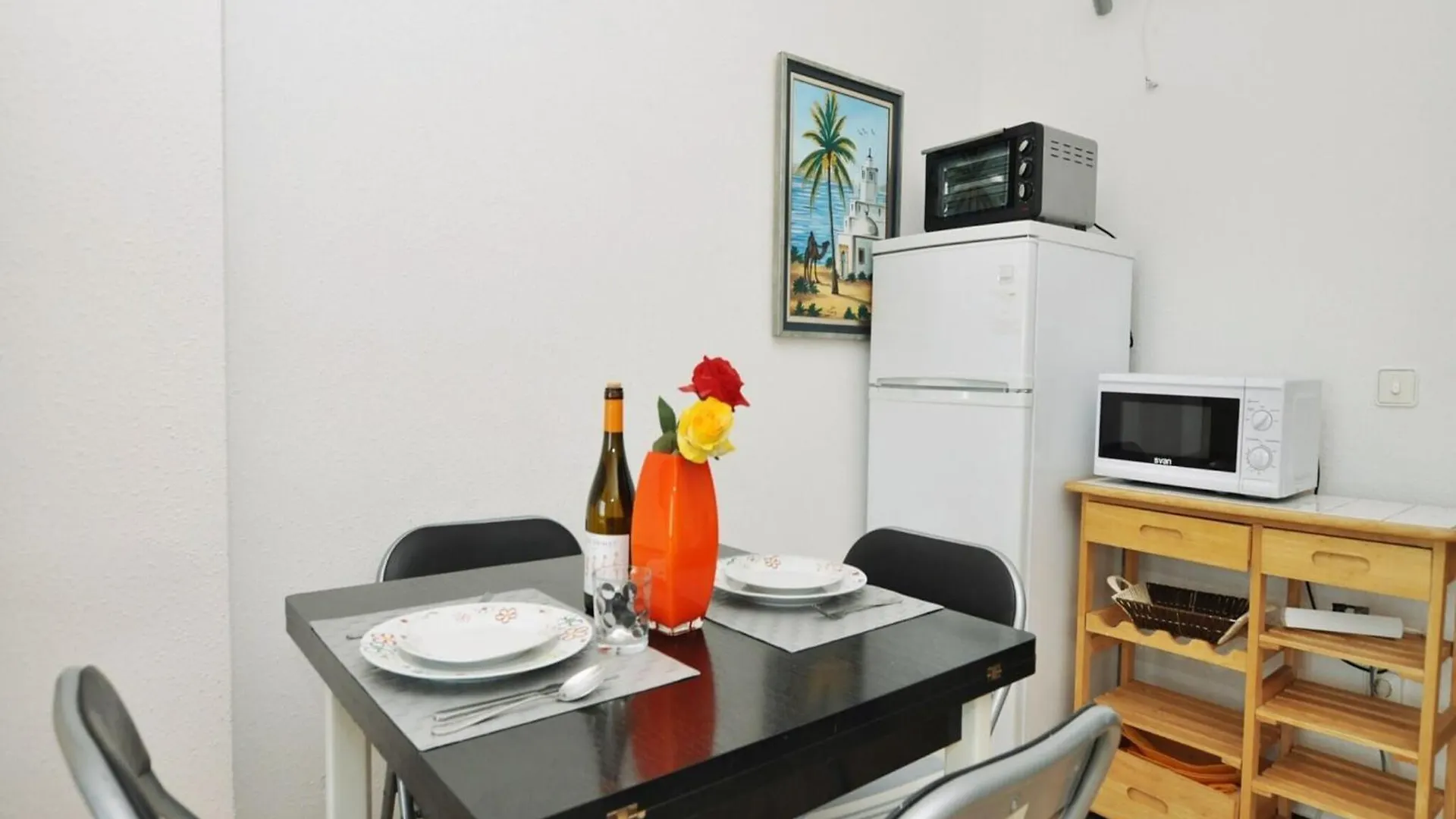 Ferienhaus Apartment For 2 People In Roses With River View